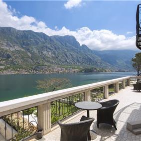 5 bedroom bayside villa with pool near Kotor, sleeps 12